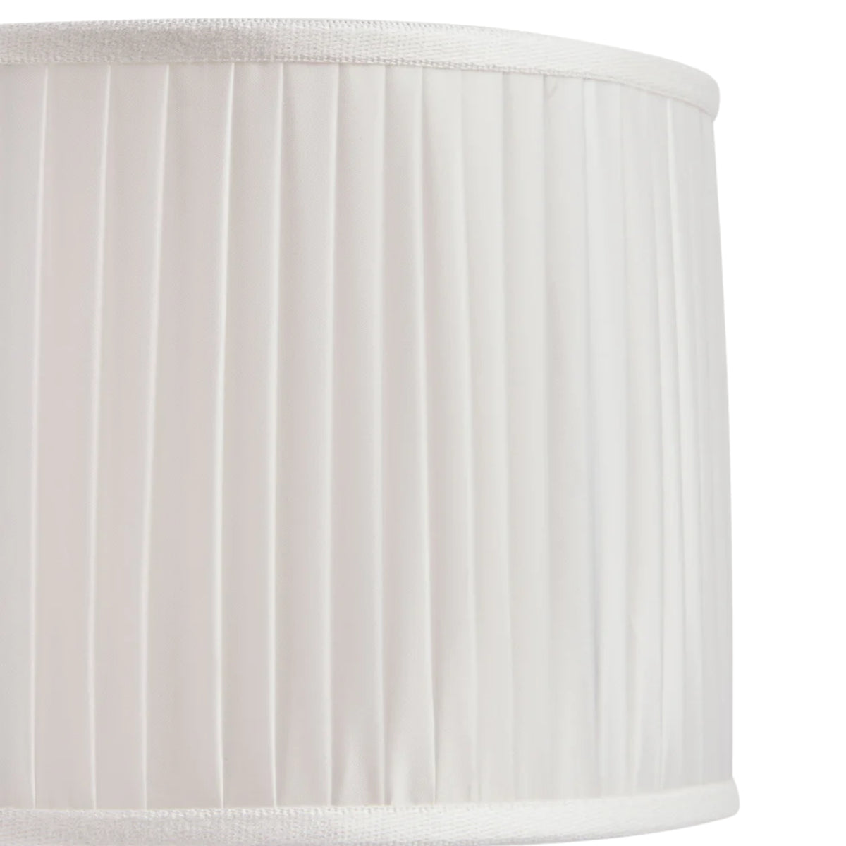 Abat-jour cylindrique en tissu plissé de Fornasetti | Maison Territo