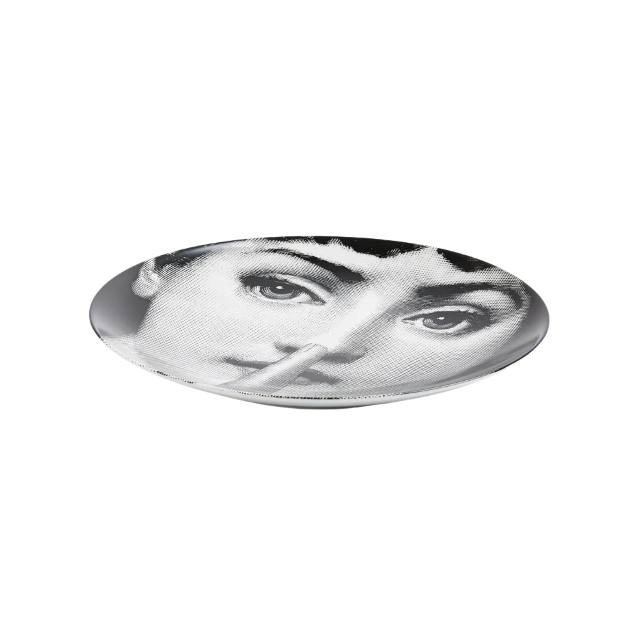 Assiette murale Fornasetti Tema e Variazioni n.334 de Fornasetti | Maison Territo