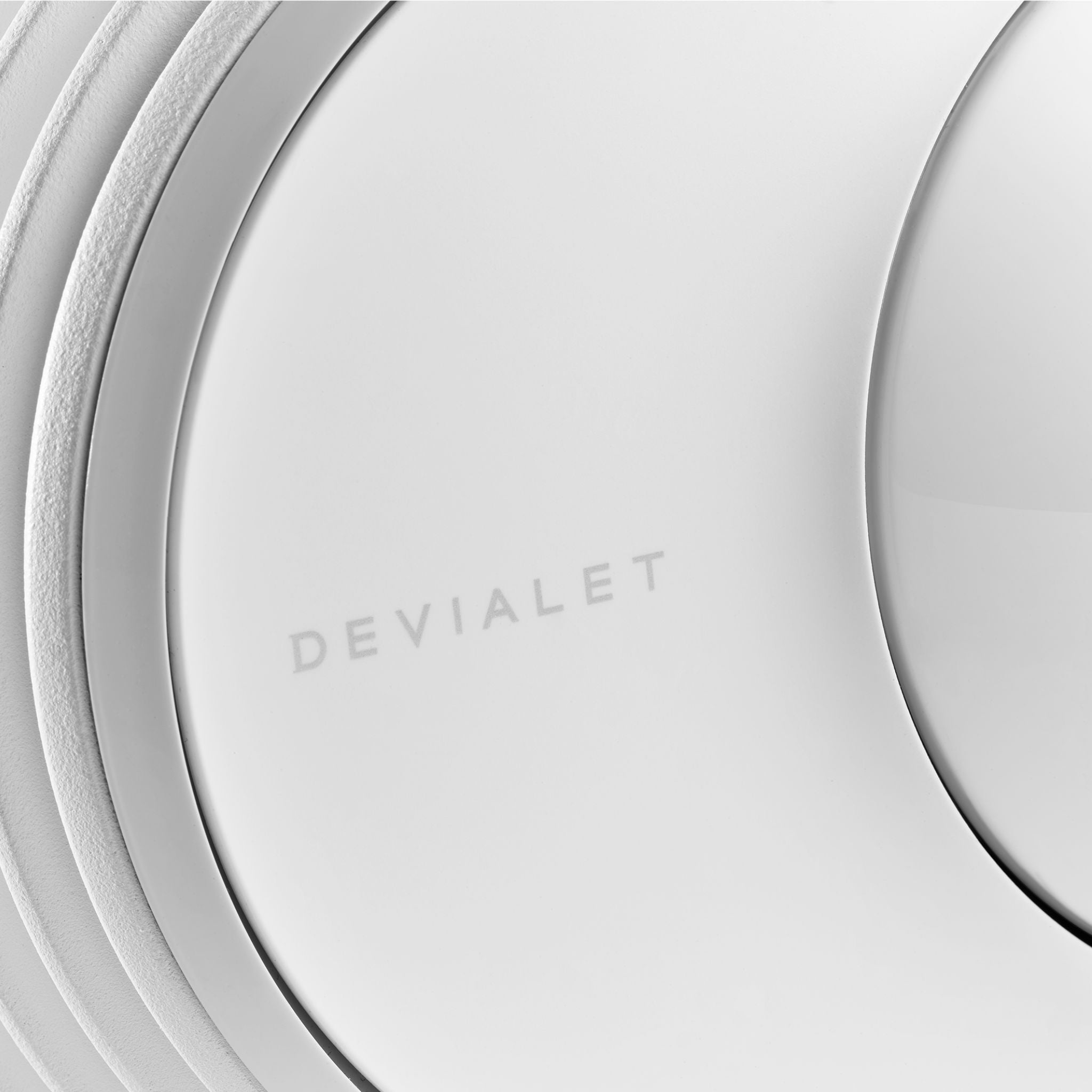 Phantom II 98db Iconic White de Devialet