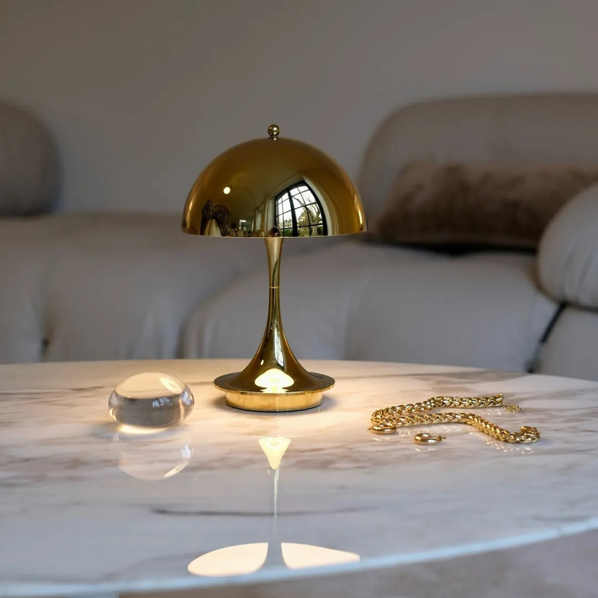 Lampe de table laiton métallisé Panthella 160 de Louis Poulsen