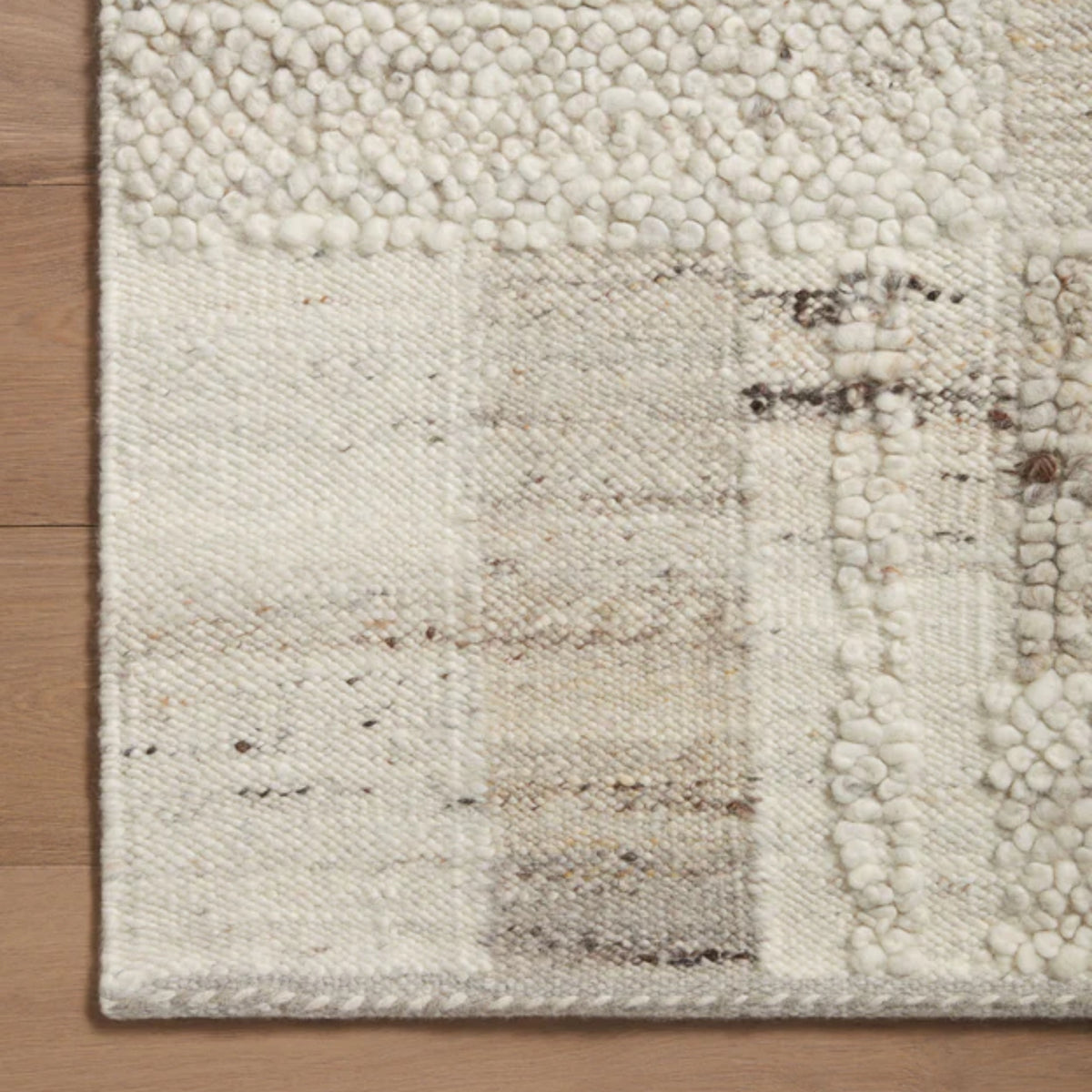 Tapis Manfred Natural de Loloi 