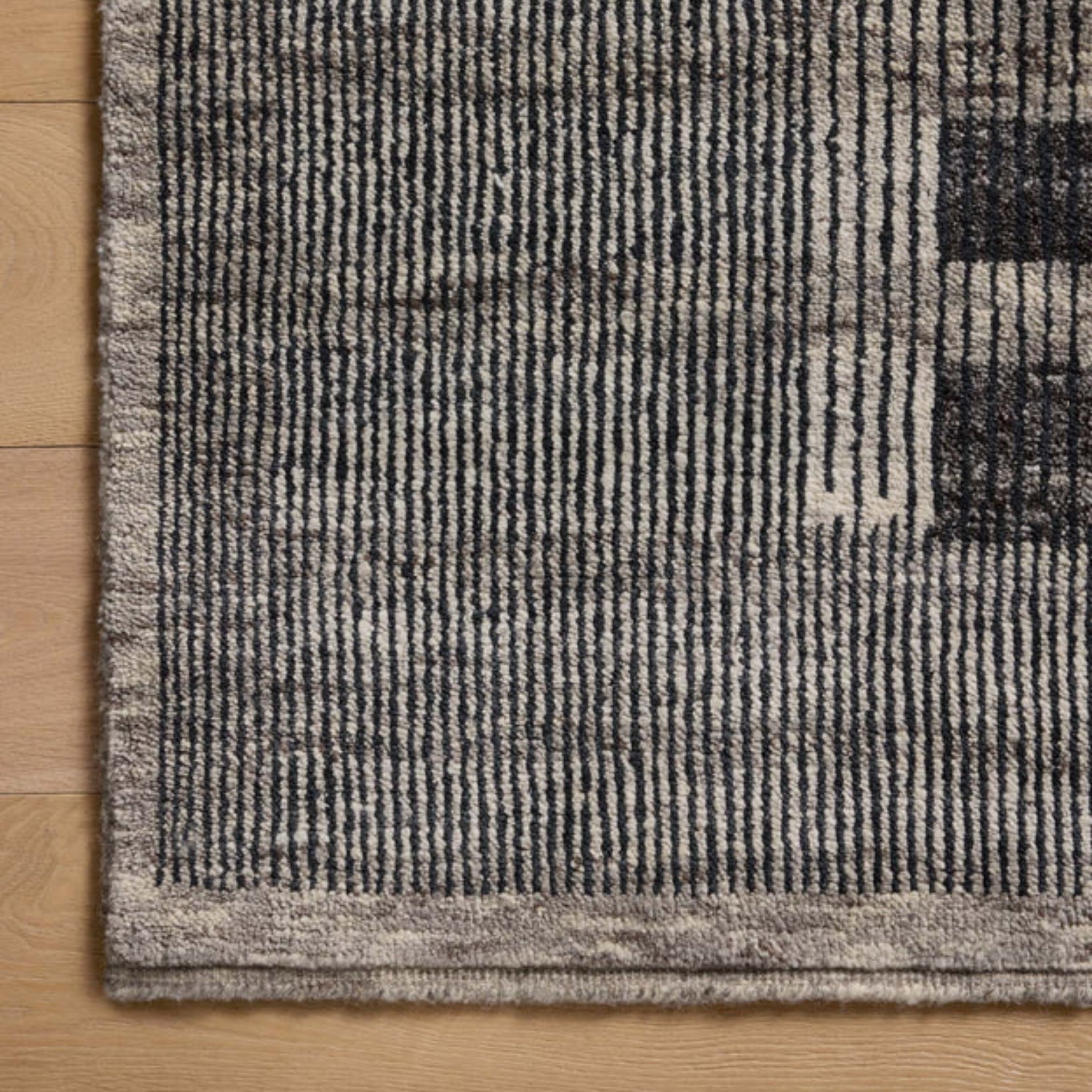 Tapis Scout Charcoal de Loloi