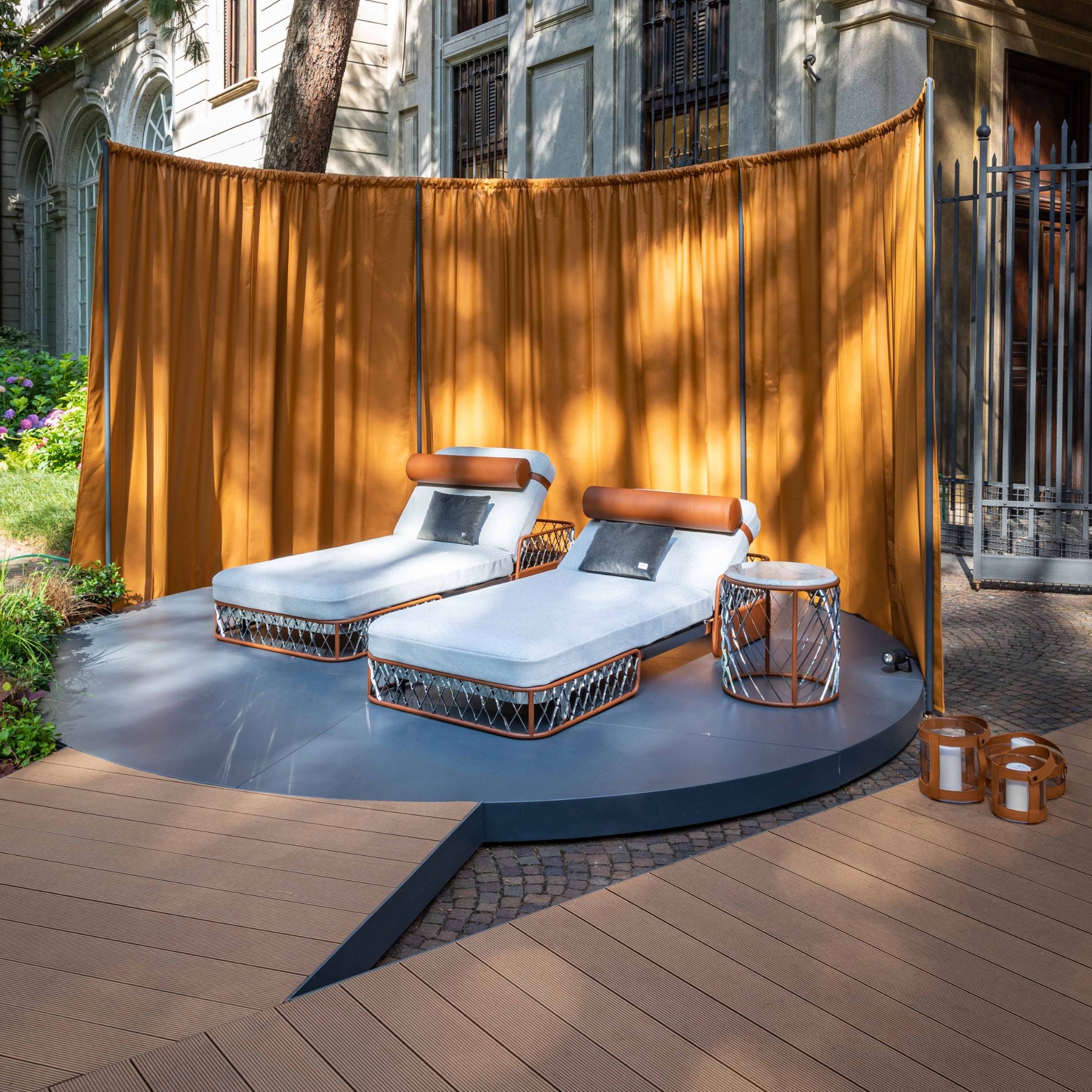 Bain de Soleil Solstice d'Extérieur de Bentley Home