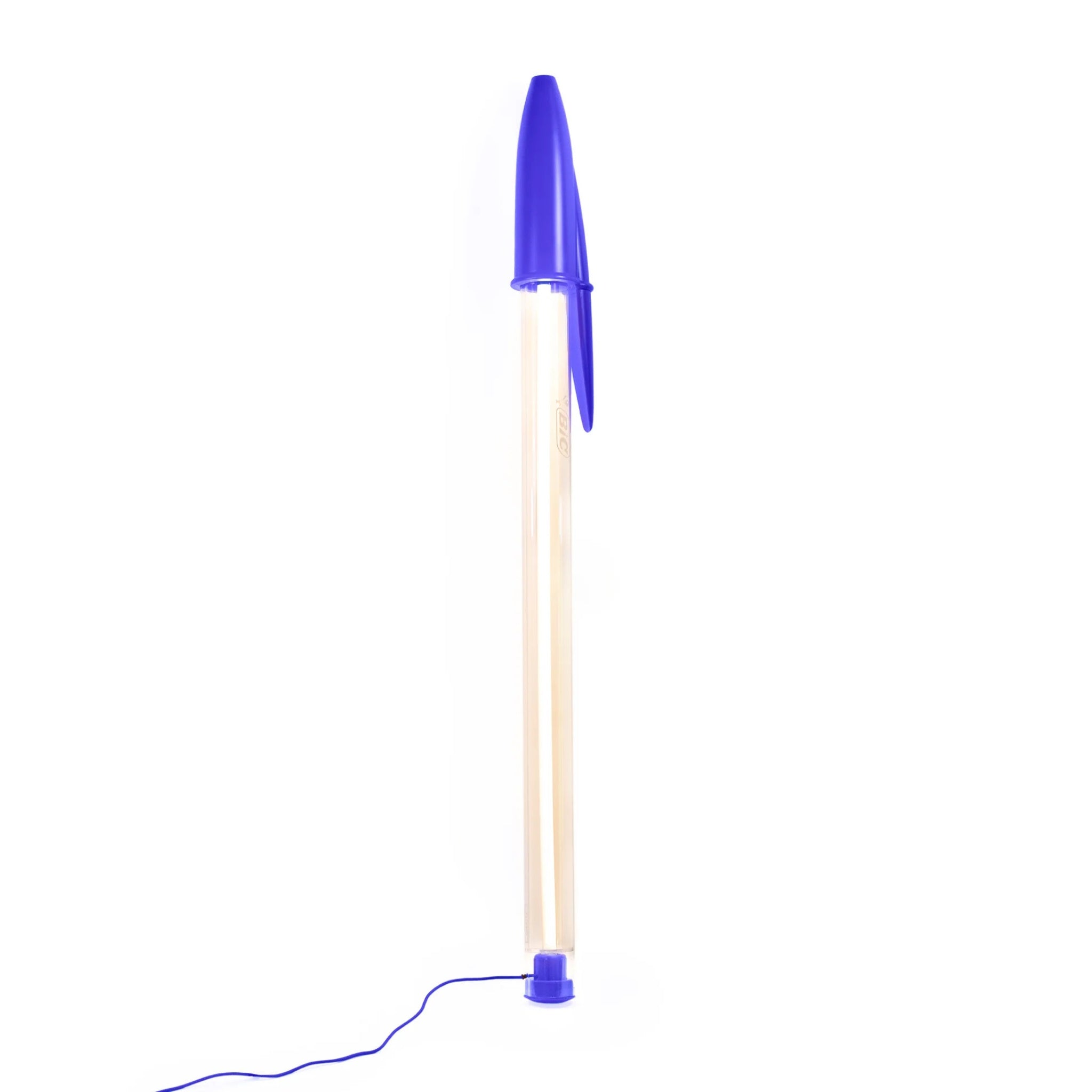 Lampe BIC bleue de Seletti