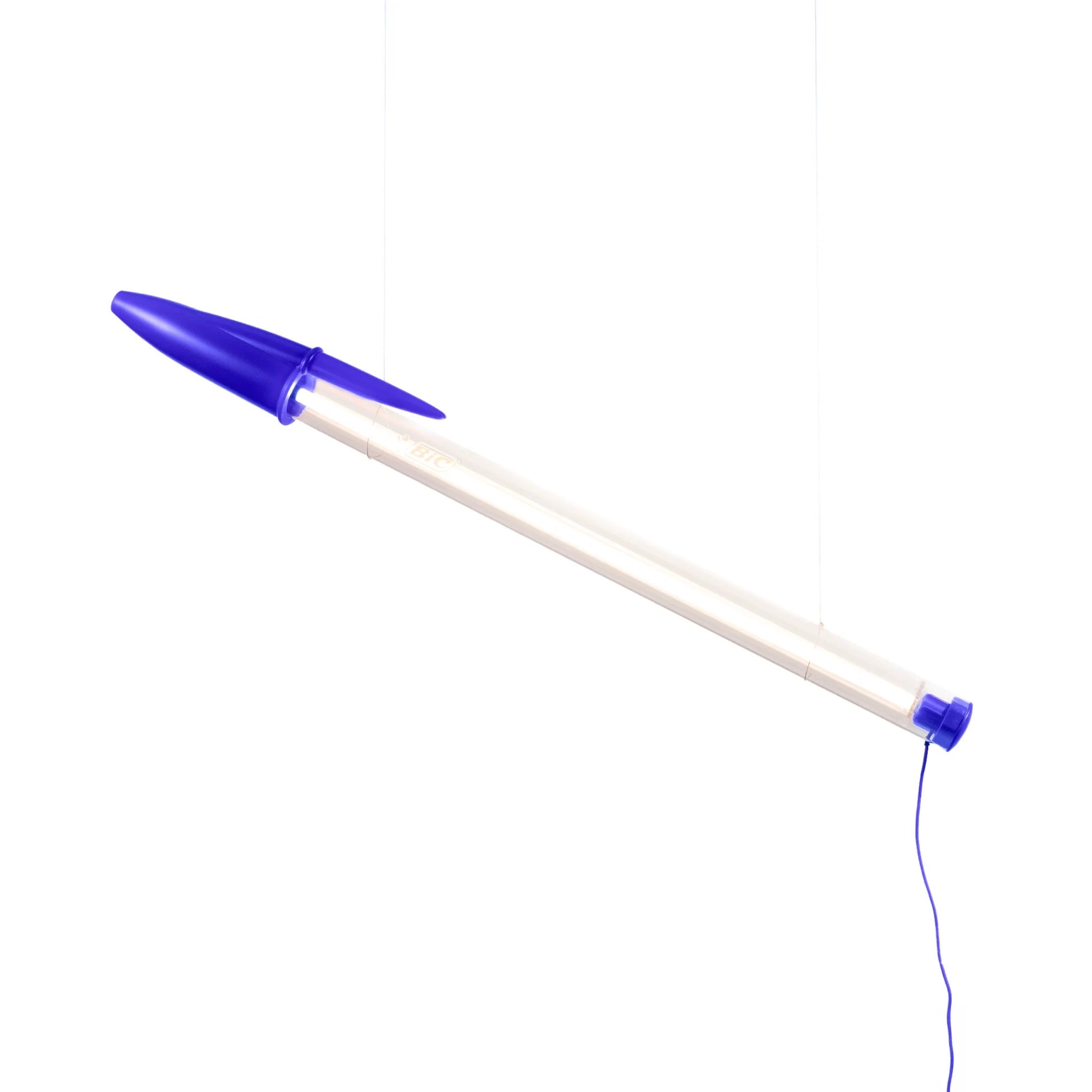 Lampe BIC bleue de Seletti