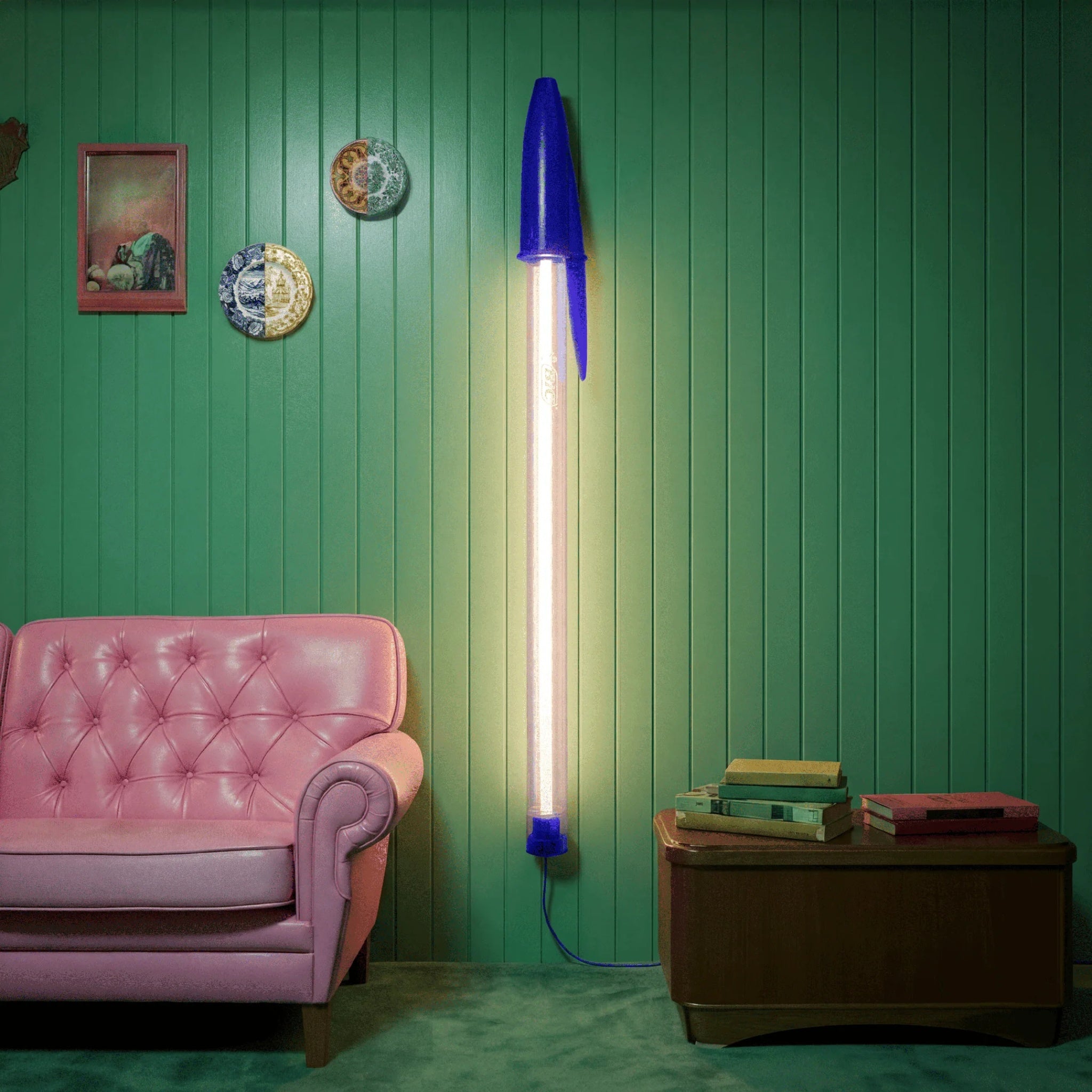 Lampe BIC bleue de Seletti