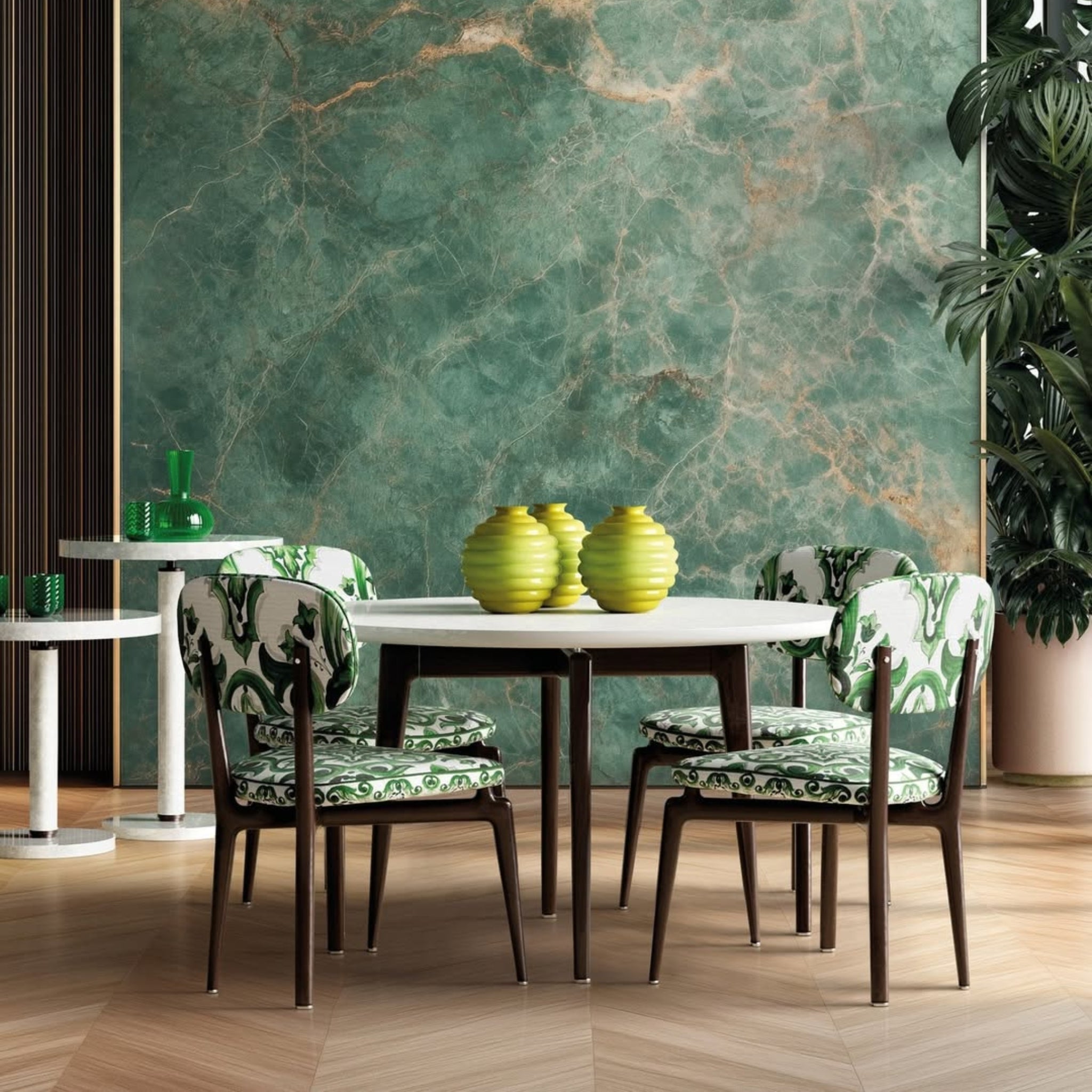 Chaise Viola par Dolce & Gabbana Casa