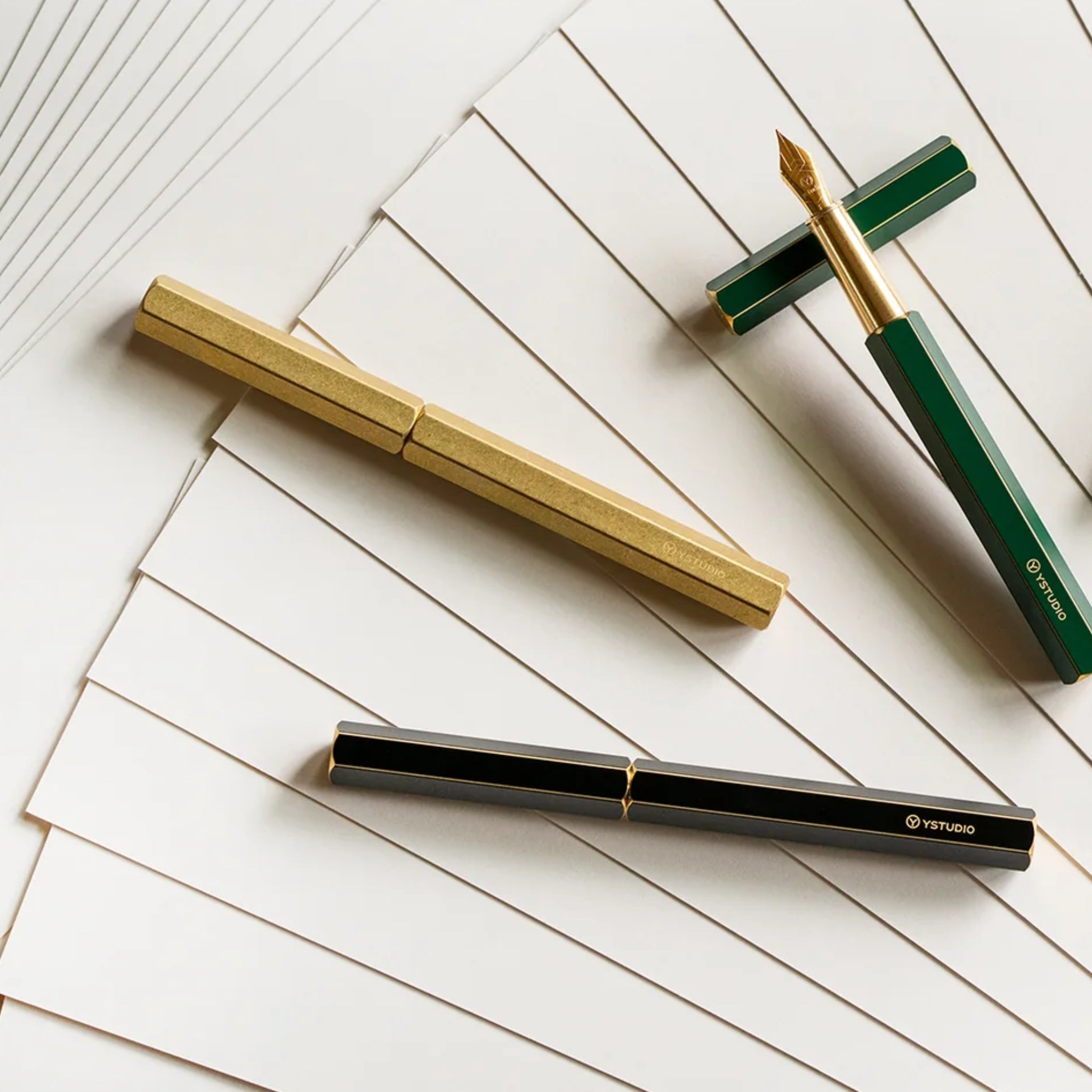 Stylo-plume Classic Revolve de YStudio