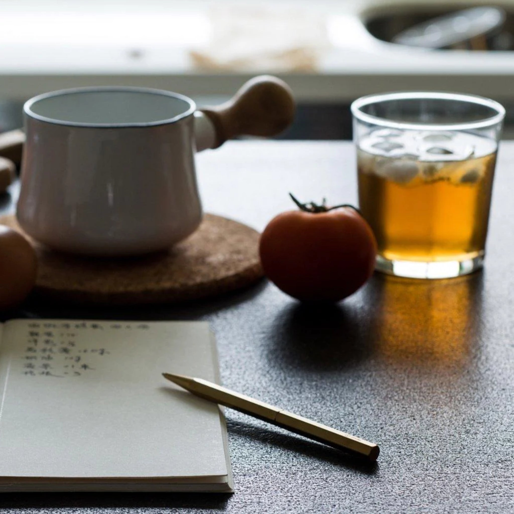 Stylo bille slim Classic Revolve - Brass de YStudio