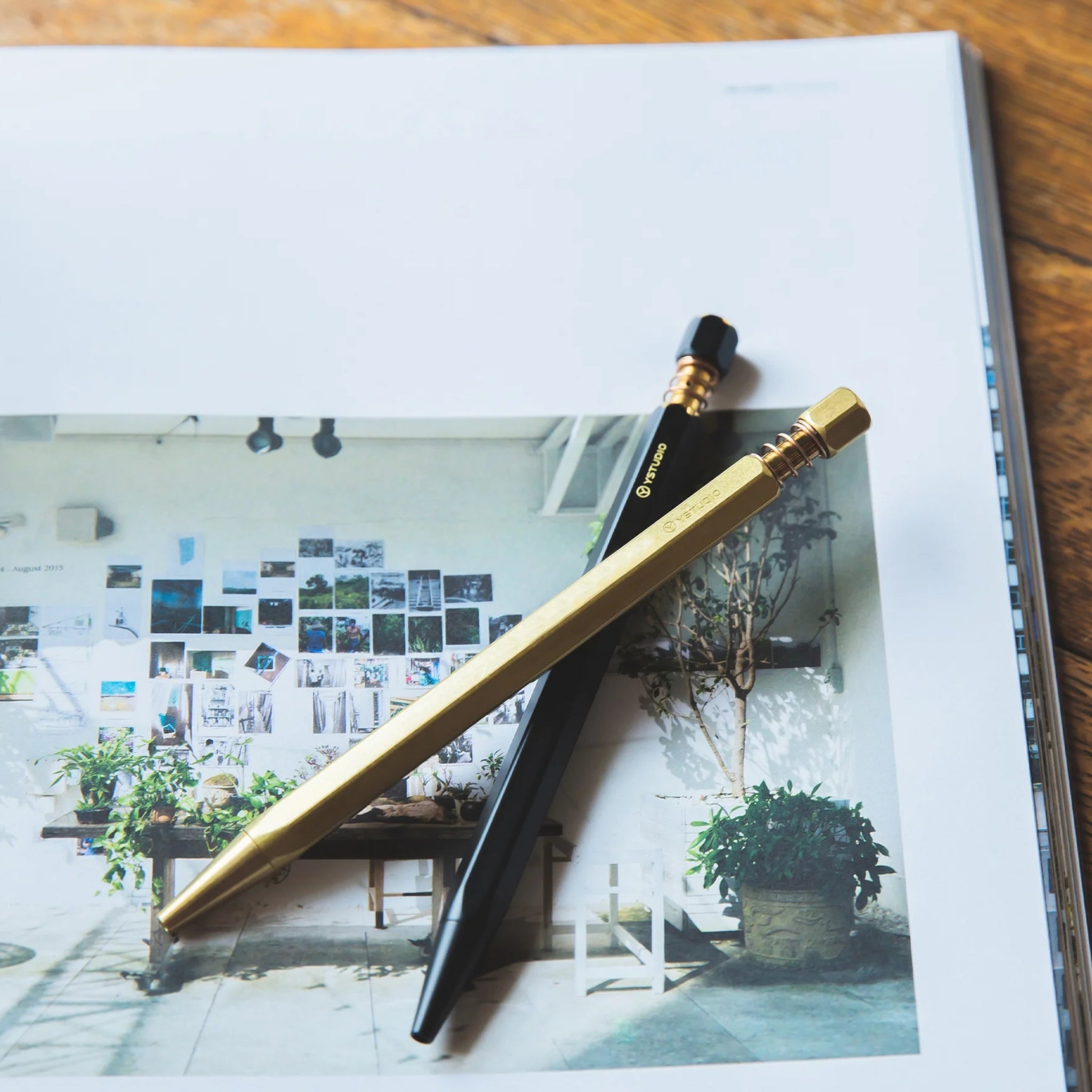 Stylo bille spring Classic Revolve - Noir de YStudio