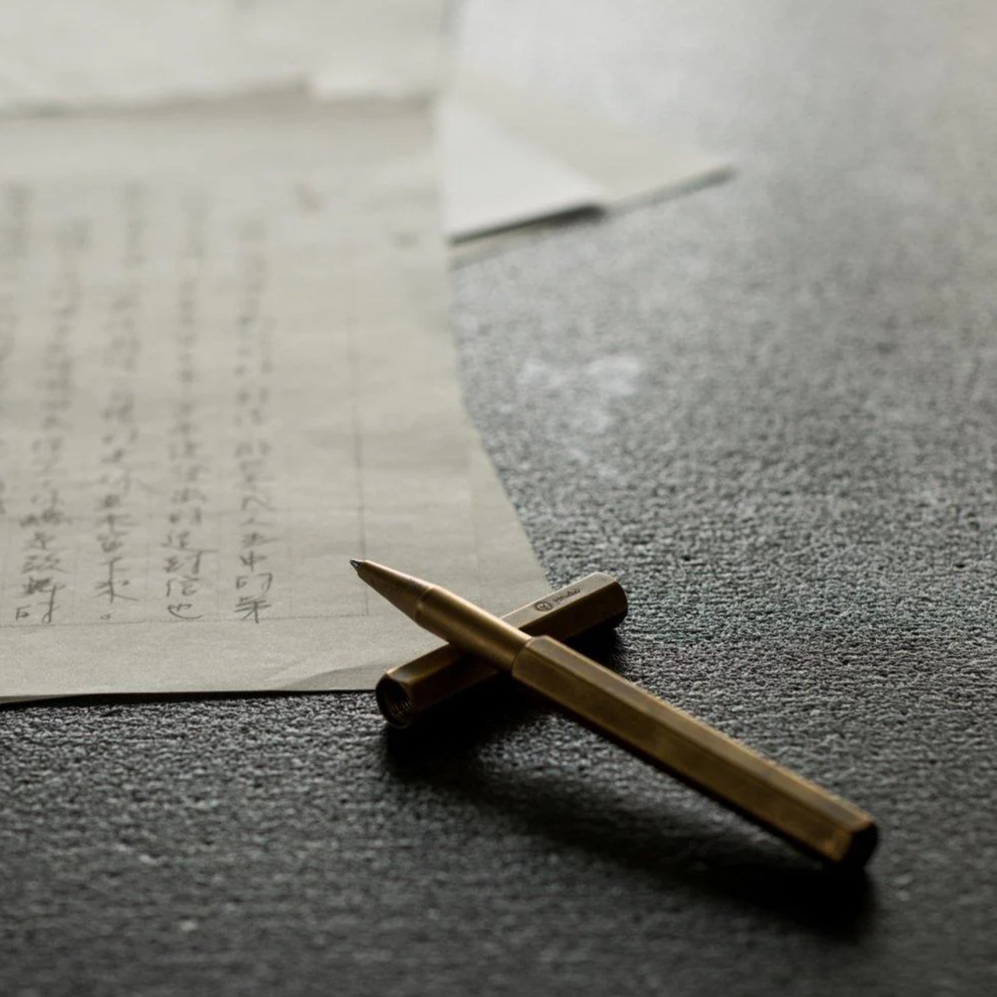 Stylo roller Classic Revolve brass de YStudio