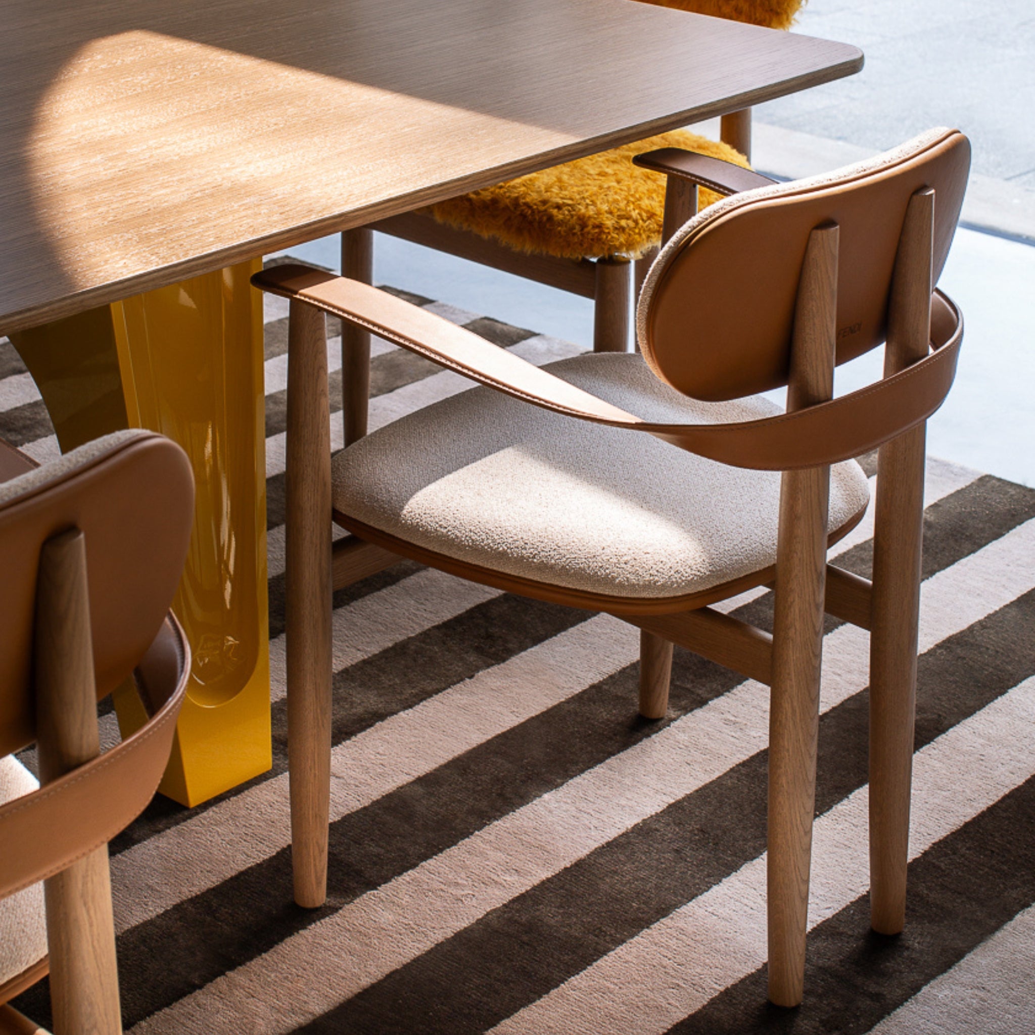 Chaise Twist de Fendi Casa