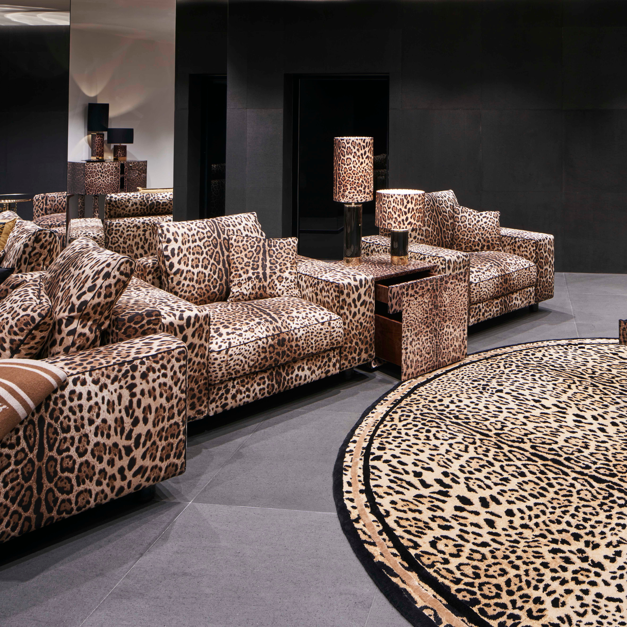 Fauteuil Azalea par Dolce & Gabbana Casa