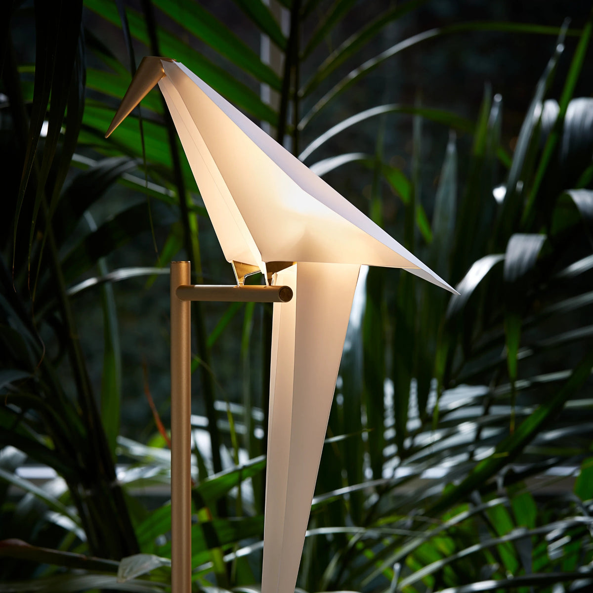 Perch floor lamp