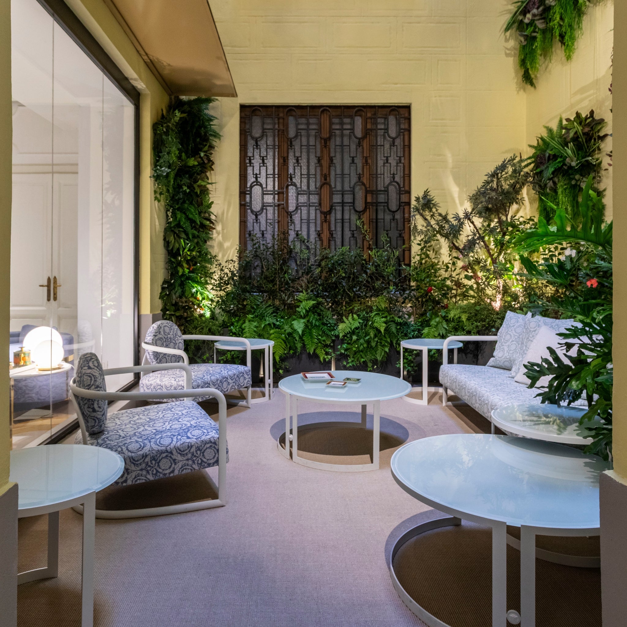 Table Ronde Iconic d'Extérieur de Versace Home