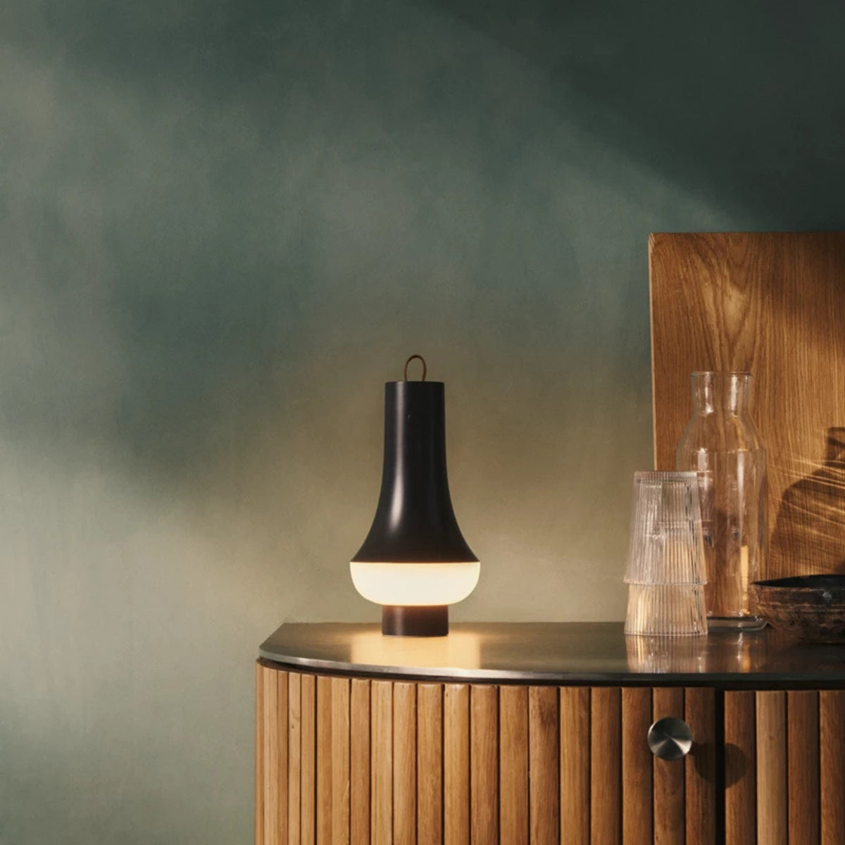 Lampe de table Tomoshi de Louis Poulsen