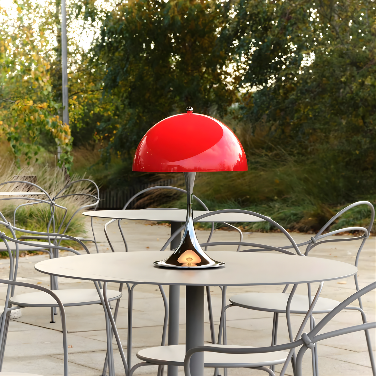 Panthella lamp The Originals opal red de Louis Poulsen