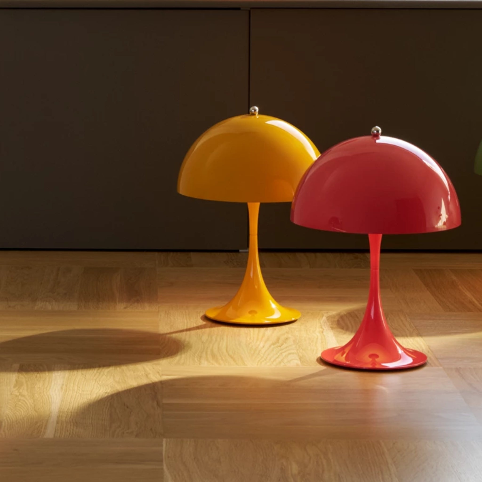 Lampe de table opaque yellow Panthella 250 de Louis Poulsen 