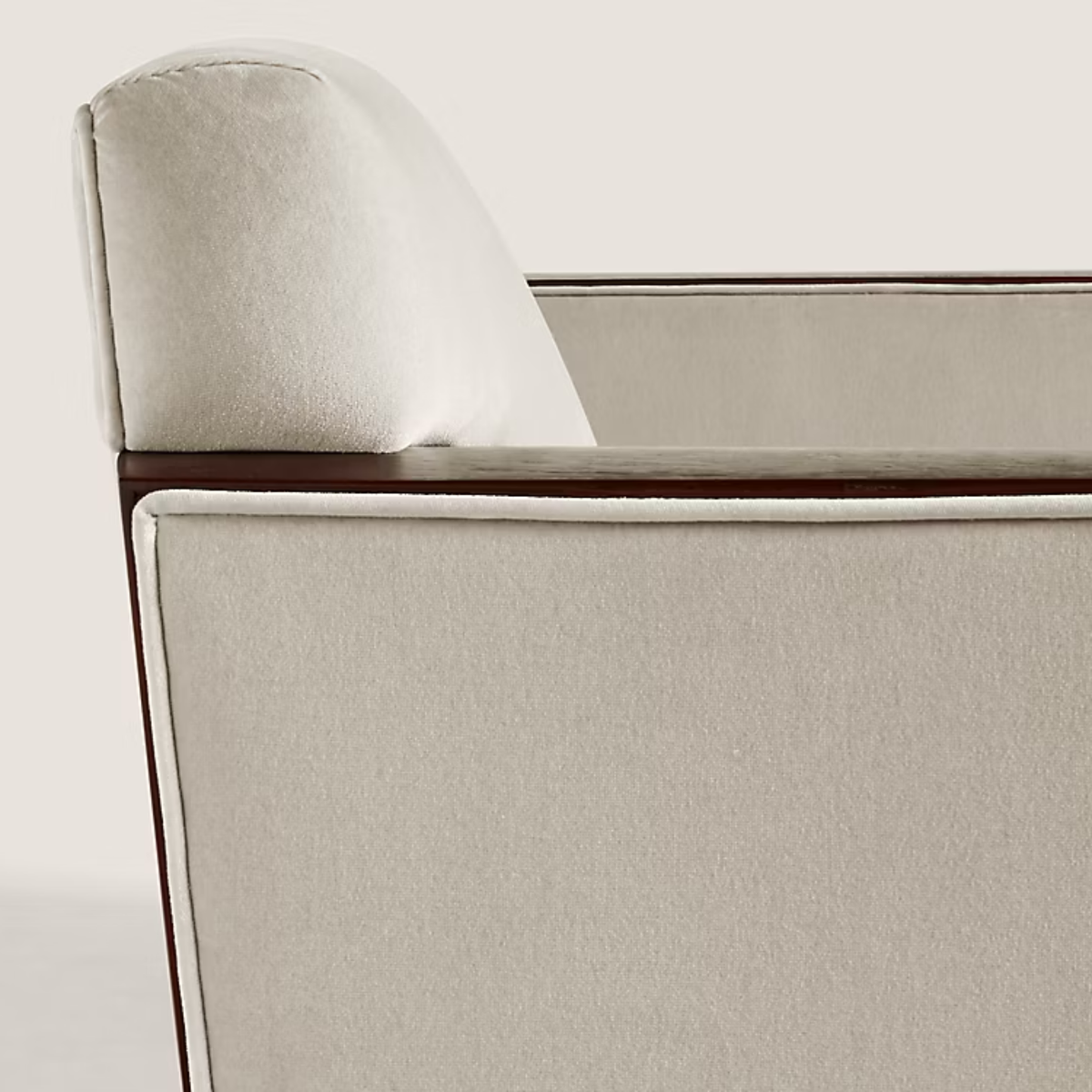 Canapé Modern Metropolis de Ralph Lauren | Maison Territo