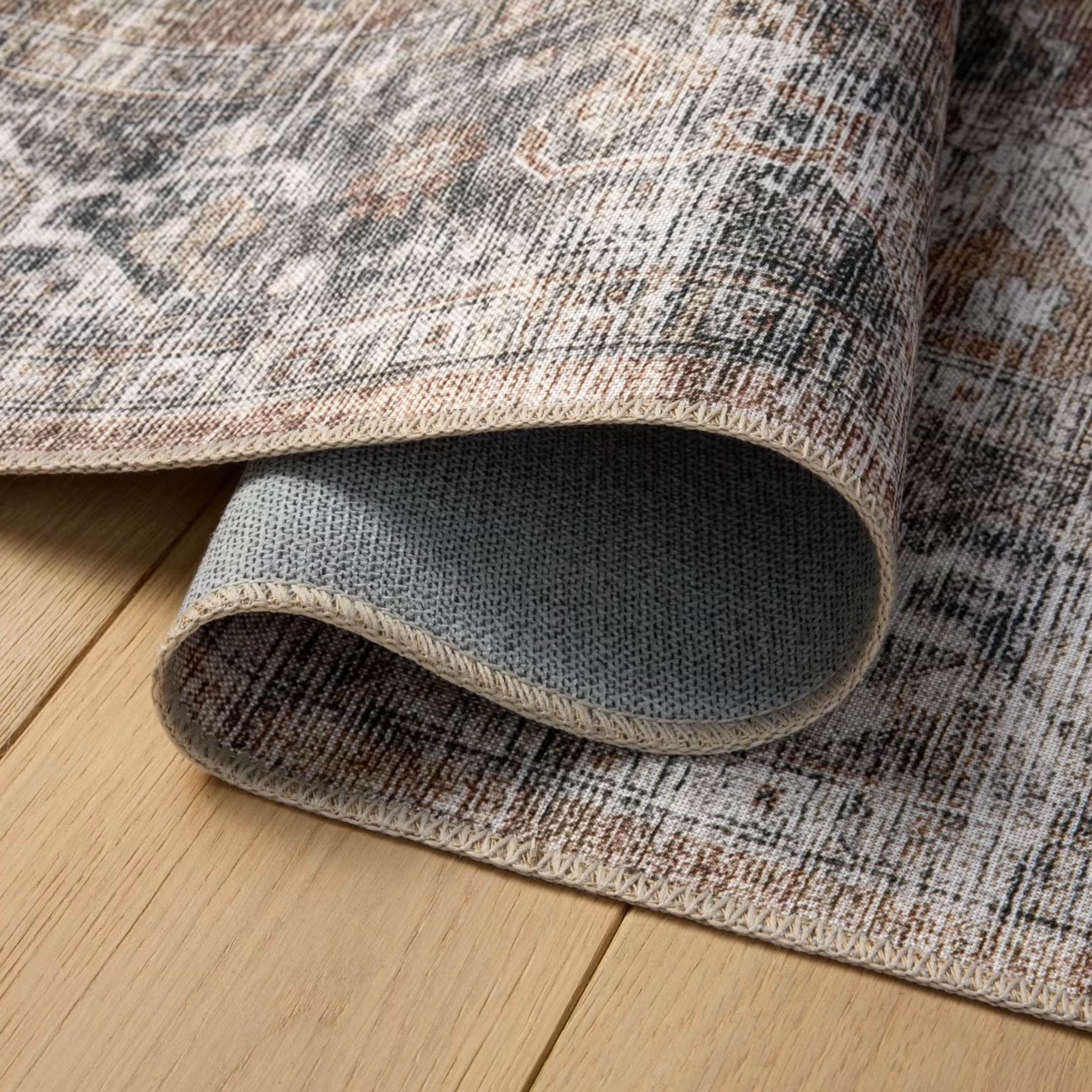 Tapis Palisades de Joon Loloi