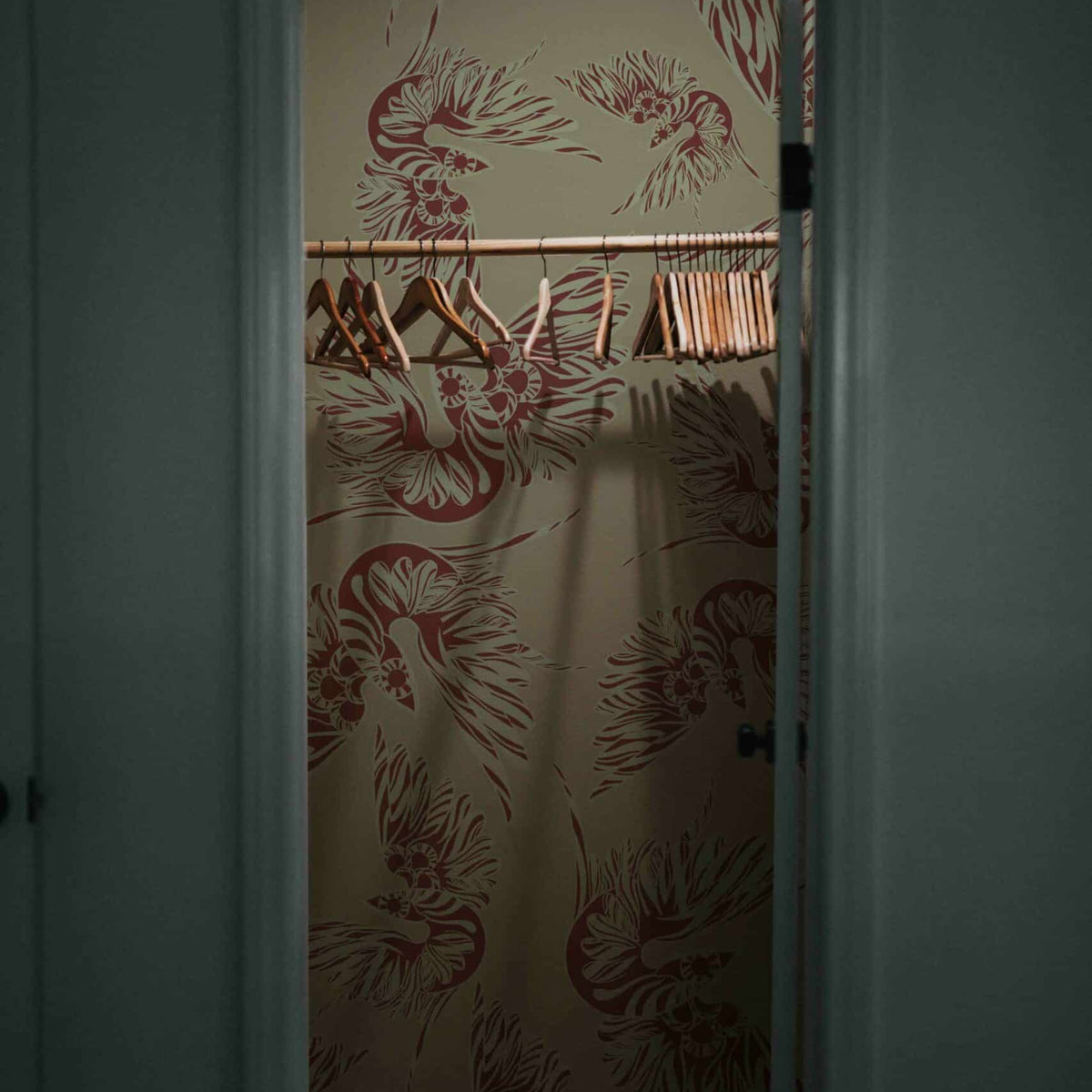 Papier peint Misteriosa Beige & Terra di Siena de MaVoix