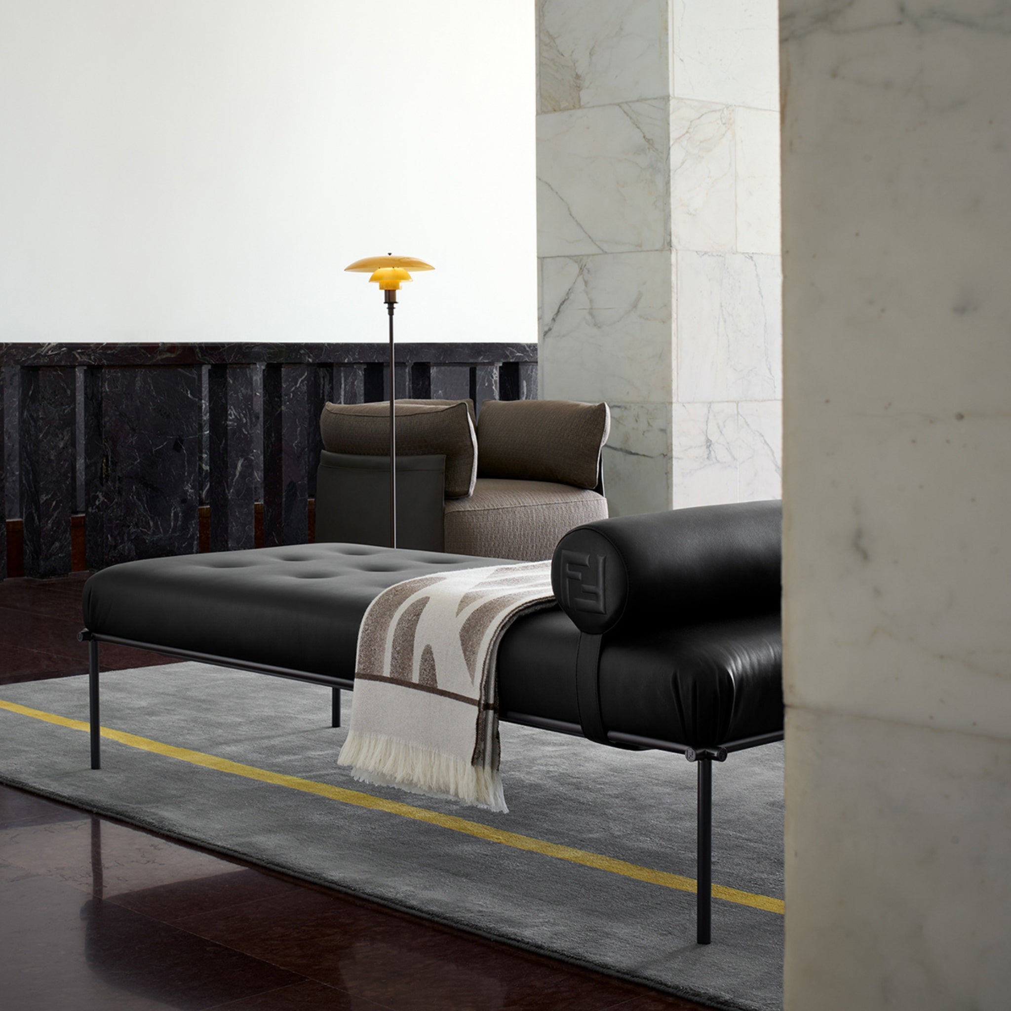 Fauteuil Peekasit de Fendi Casa