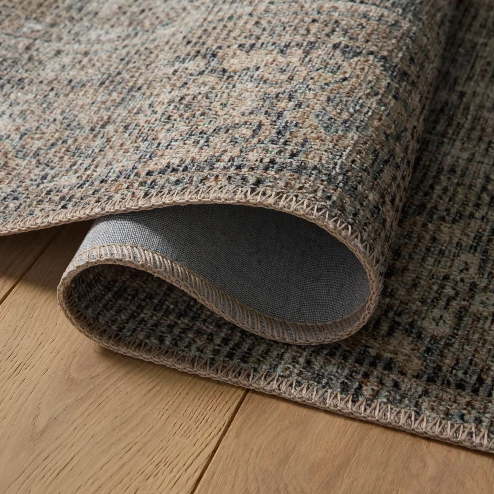 Tapis Reva de Joon Loloi