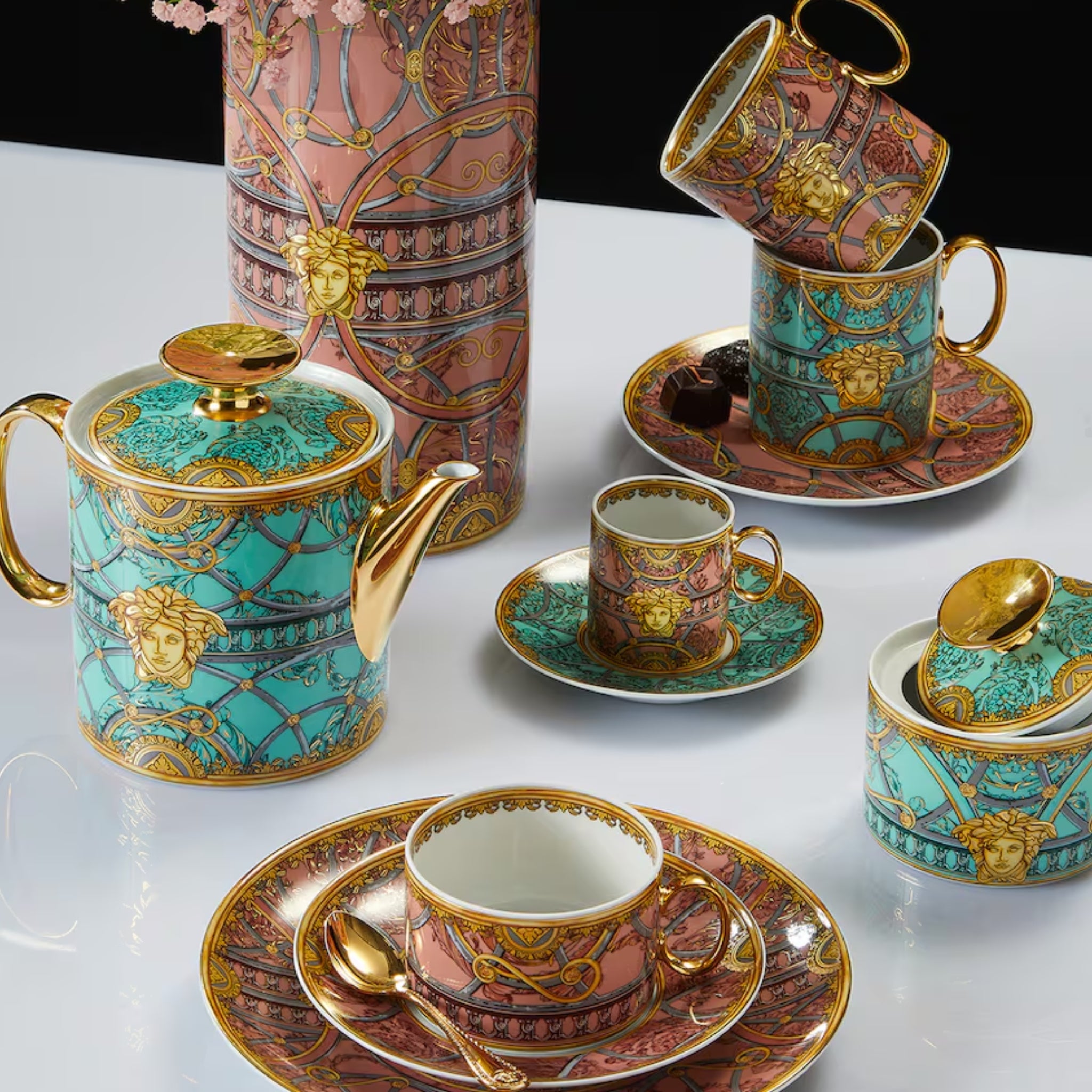 Mug Scala del Palazzo Rosa de Versace Home