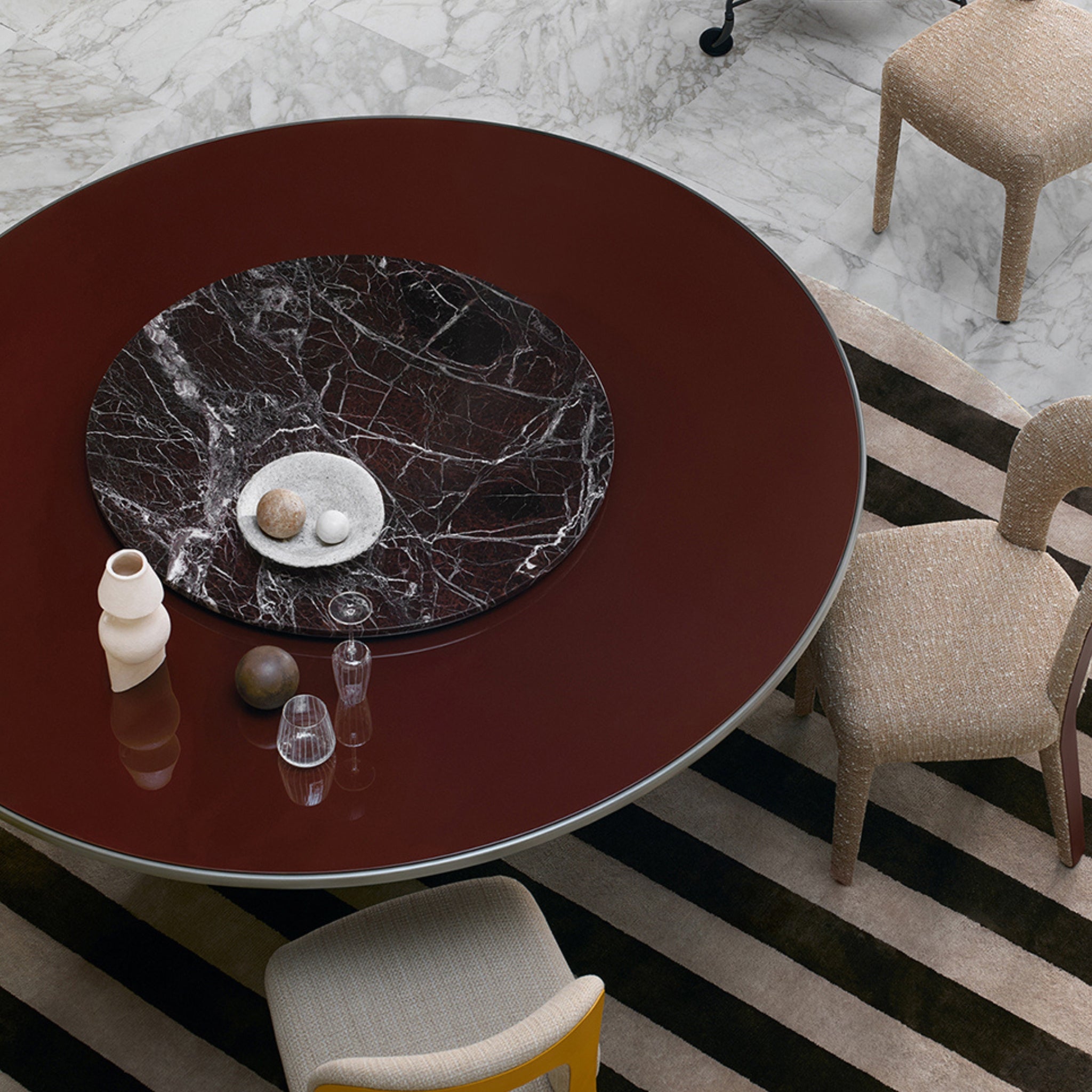 Table Sigillo FF de Fendi Casa