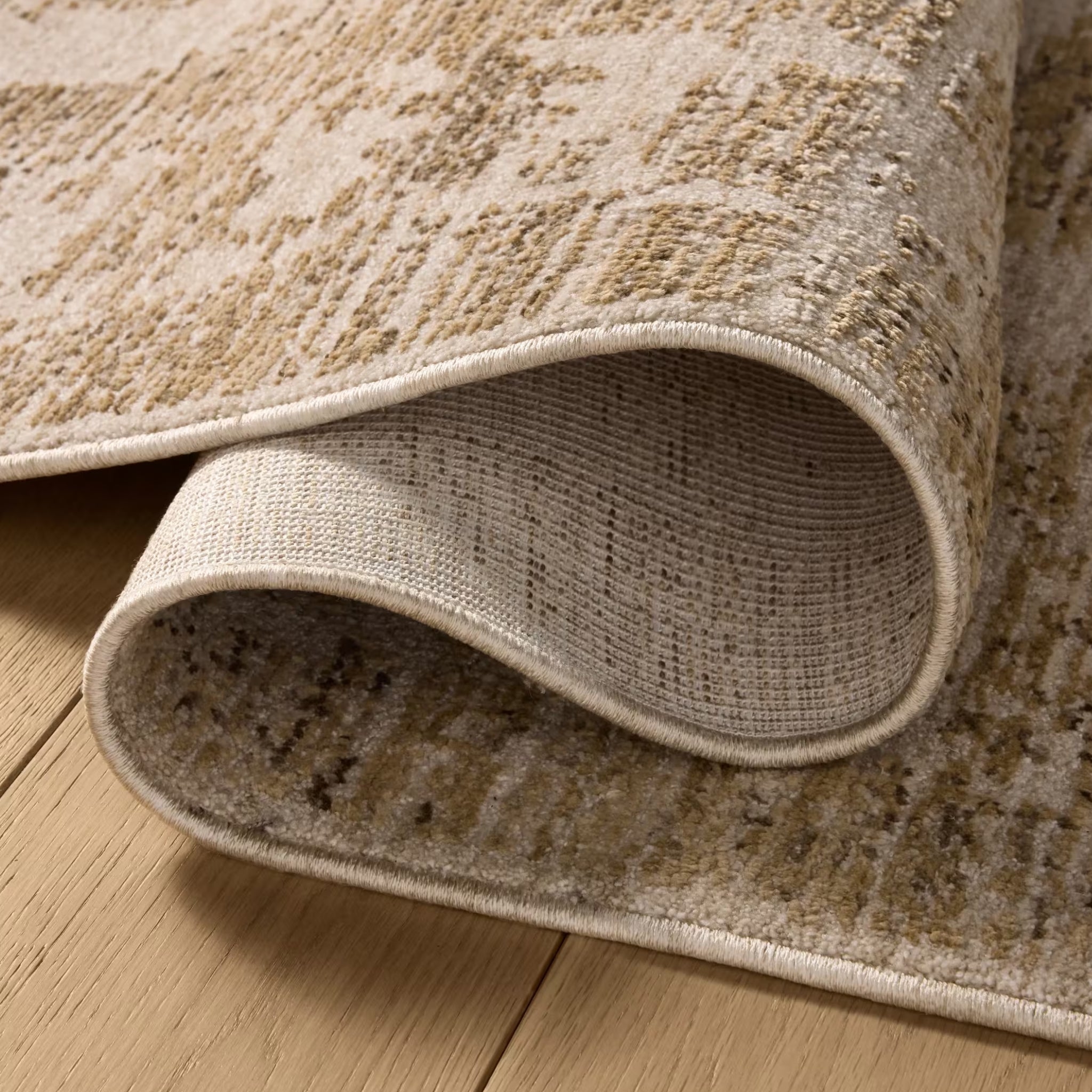 Tapis Sinda de Joon Loloi