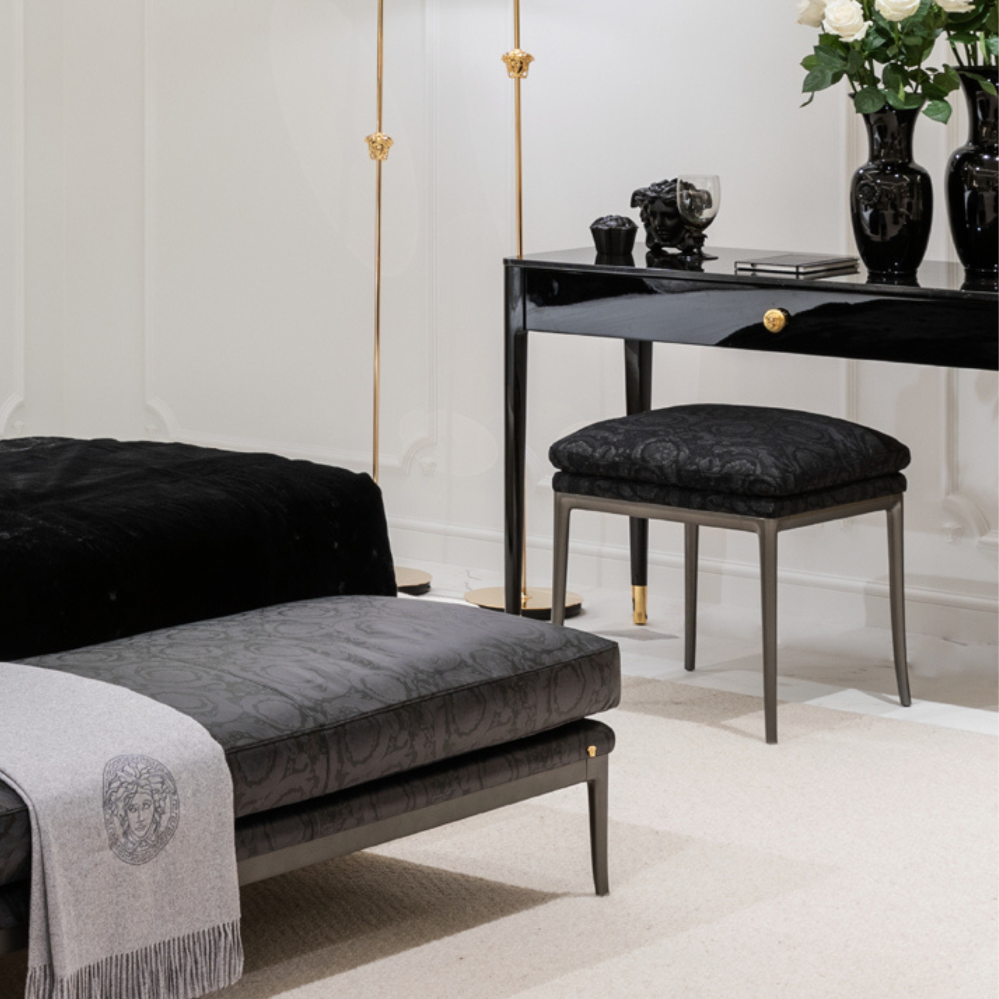 Ottoman Stiletto de Versace Home