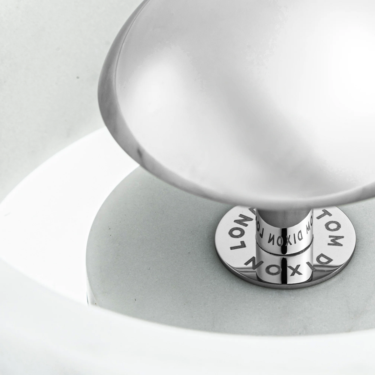 Lampe Portable Stone de Tom Dixon | Maison Territo