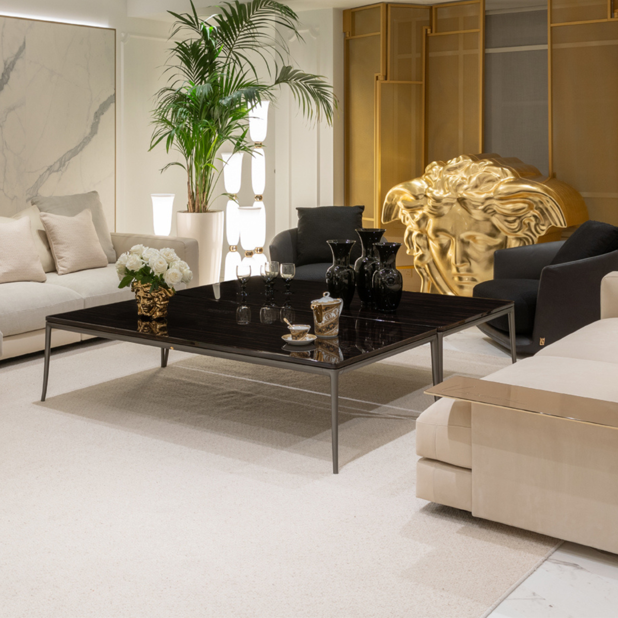 Table basse Stiletto de Versace Home