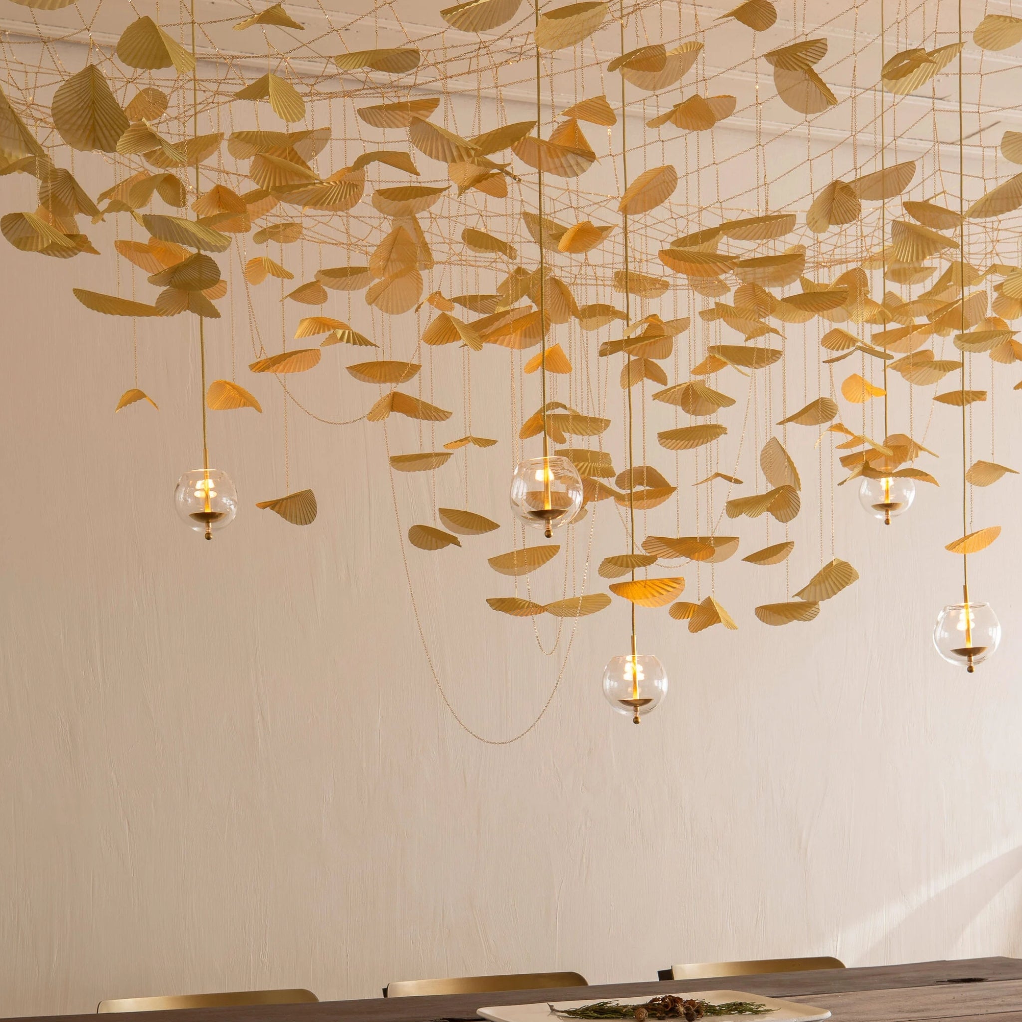 Luminaire suspendu Valse au Crépuscule de Larose Guyon