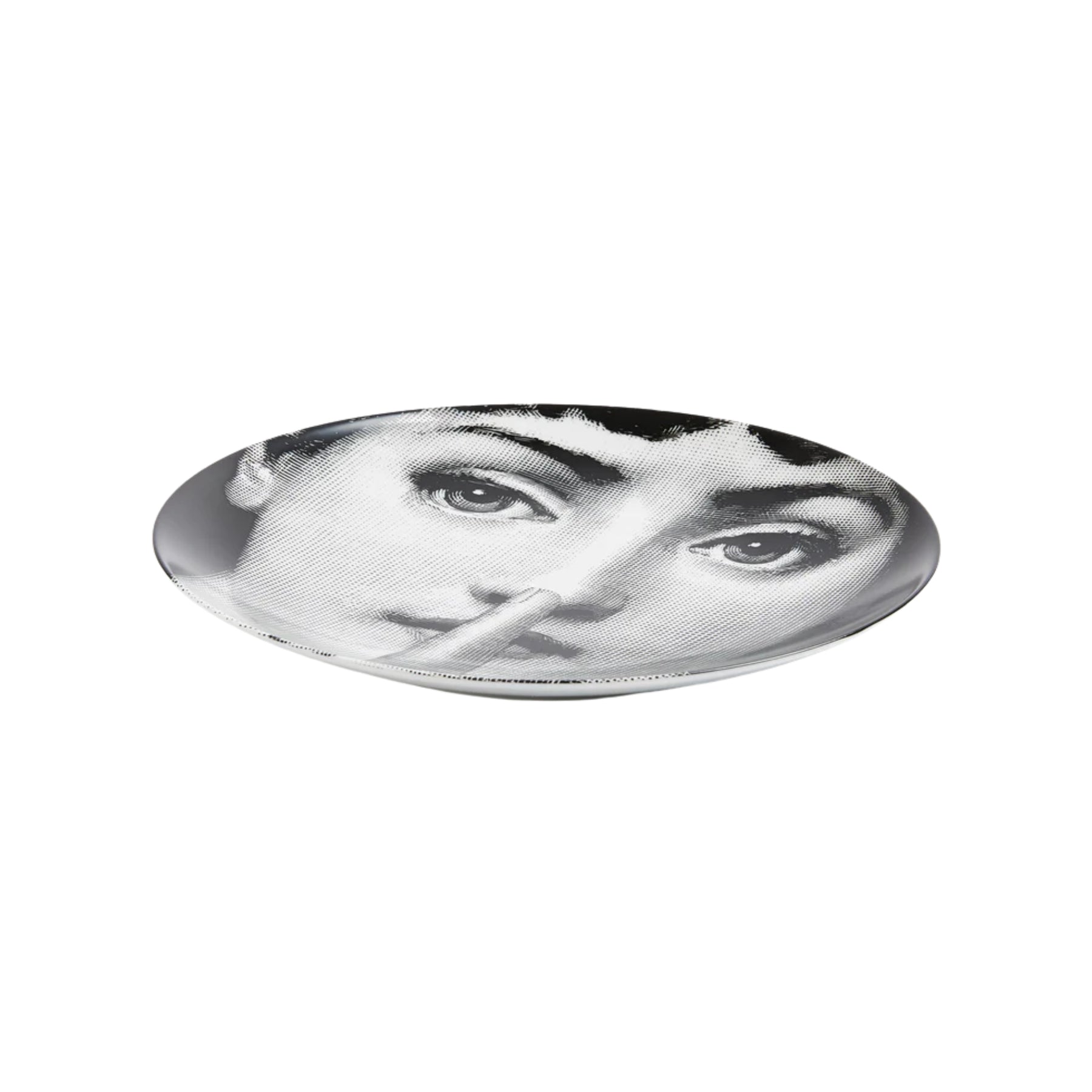 Assiette murale Fornasetti Tema e Variazioni n.334 de Fornasetti | Maison Territo