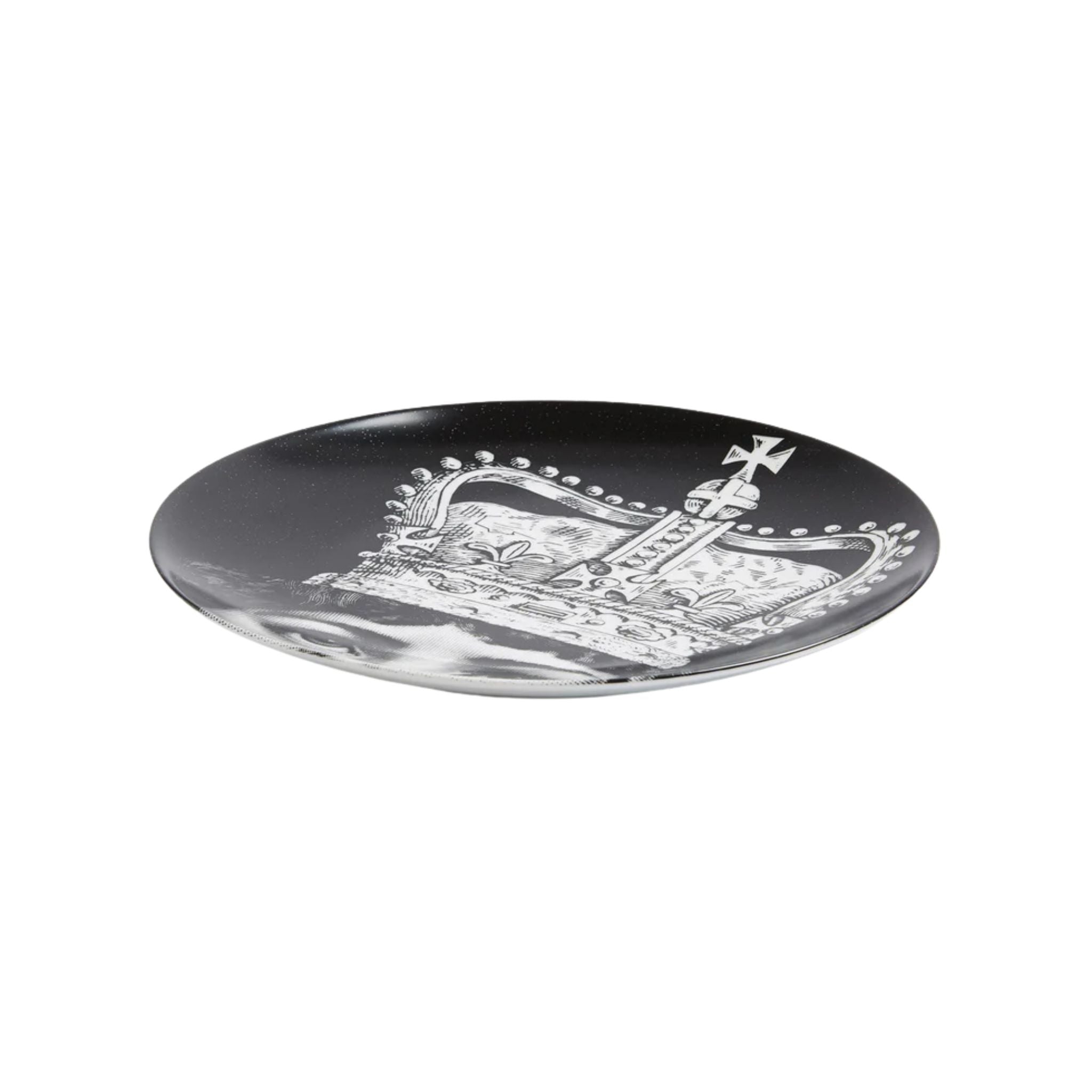 Assiette murale Fornasetti Tema e Variazioni n.369 de Fornasetti | Maison Territo