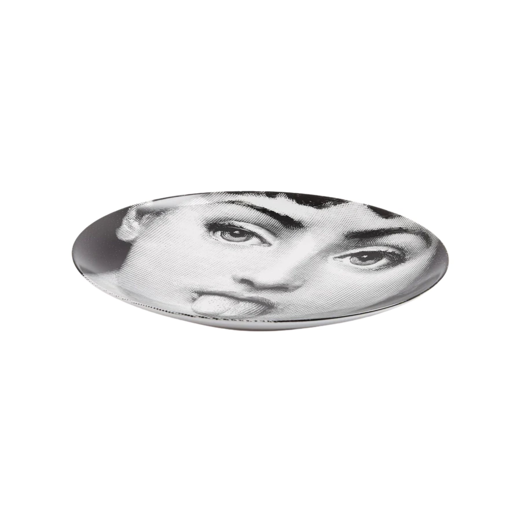 Assiette murale Fornasetti Tema e Variazioni n.82 de Fornasetti | Maison Territo