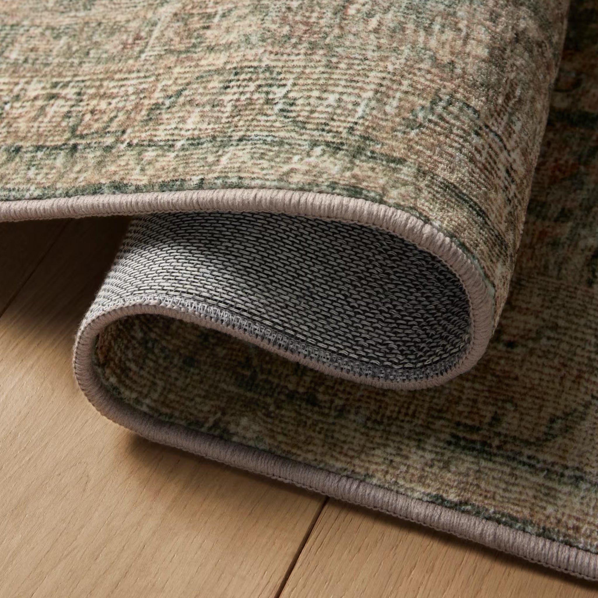 Tapis Yasina de Joon Loloi